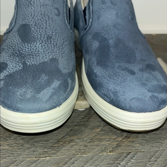 ECCO Womens Soft Classic Marine Nubuck Slip On Sneakers - EU 40 / US 9-9.5 - Picture 8 of 10